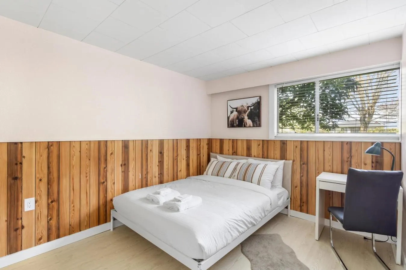 Holiday home Spacious Home With Indoor Pool Canada
